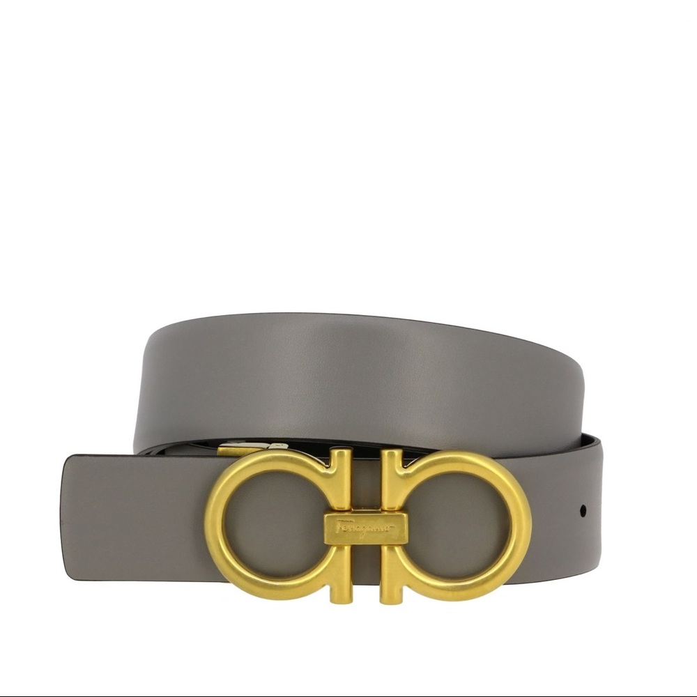 Ferragamo Reversible gray and black belt with gold buckle amazing condition